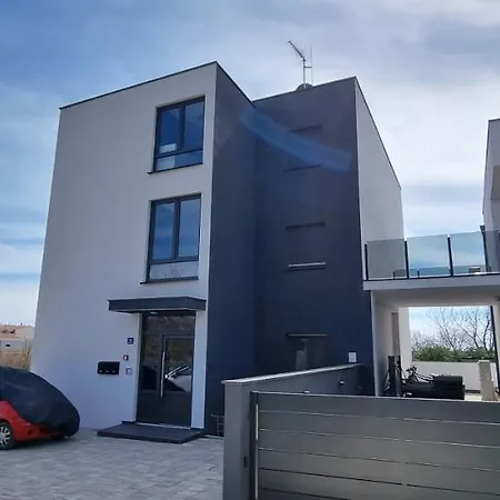 With Sea View Apartament *